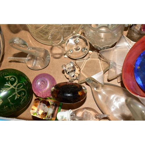 445 - A QUANTITY OF COLOURED AND CLEAR GLASSWARE, in a box and loose, including two deep Royal Doulton bow... 