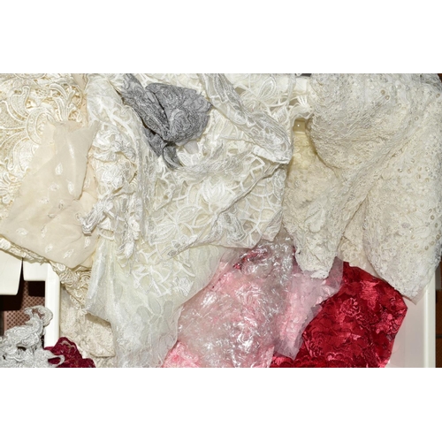 461 - A LARGE COLLECTION OF MOSTLY LACE END OF ROLLS AND OFF CUTS, mostly in white or cream, some pieces h... 