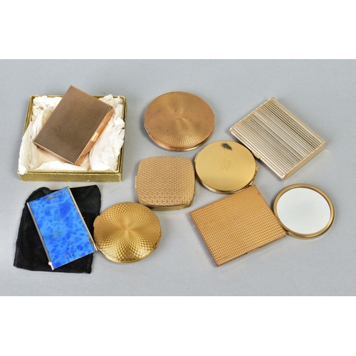 47 - A SELECTION OF NINE COMPACTS, to include a Stratton mirror featuring an embossed fern detail lid, wi... 