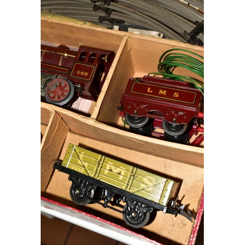 513 - A BOXED HORNBY TRAINS 0 GAUGE E020 GOODS SET, comprising No 0 locomotive and tender, No 500 L.M.S. M... 