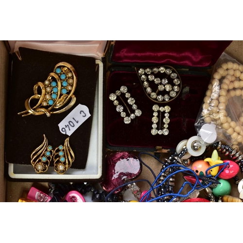 54 - A SELECTION OF COSTUME JEWELLERY, to include a colourless paste necklace and earring set, together w... 