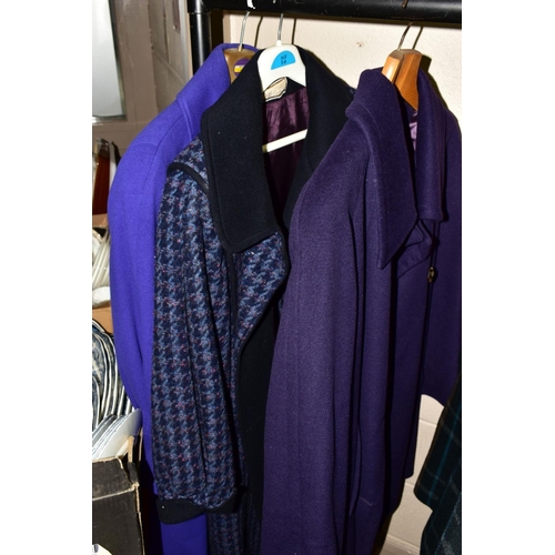 554 - A CLOTHES RAIL OF LADIES WEAR to include dresses, blouses, evening wear, coats and jackets, Eastex, ... 