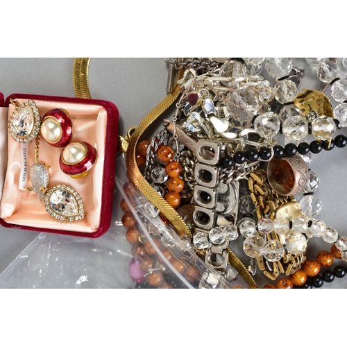 100 - A SELECTION OF ITEMS, to include various beaded necklaces, wristwatches, elasticated bangles, two th... 