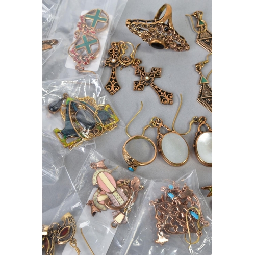 132 - A SELECTION OF COSTUME JEWELLERY, to include four synthetic opal set brooches, various enamel set br... 