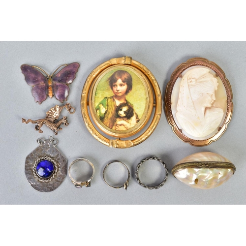 135 - A SELECTION OF ITEMS, to include an oval cameo brooch depicting a lady in profile, a large double vi... 