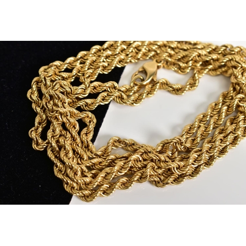 17 - AN 18CT GOLD CHAIN, of rope design to the lobster claw clasp, with an 18ct hallmark for London, leng... 