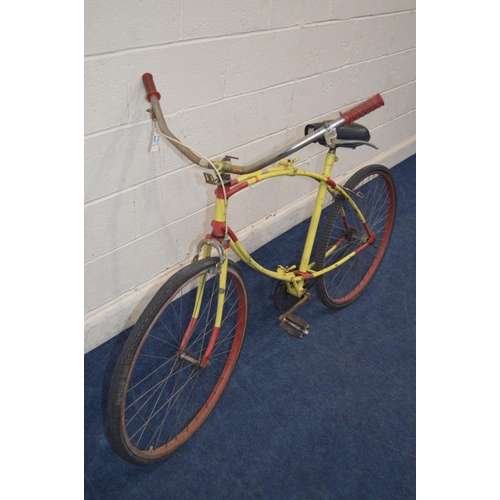 1099 - A BELIEVED TO BE 2ND PATTERN 1944 BRITISH AIRBORNE FORCES BSA PARATROOPERS BICYCLE, this is the fold... 