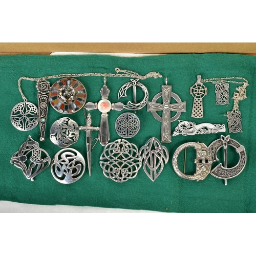 122 - A SELECTION OF ITEMS, to include a pair of Celtic drop earrings with fish hook fittings, twelve Celt... 