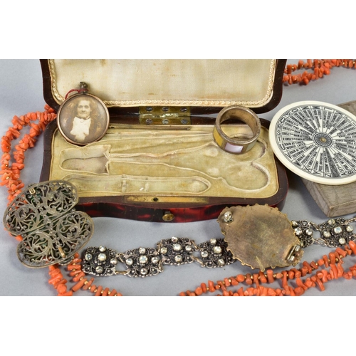 133 - A SELECTION OF ITEMS, to include a coral branch necklace, a Victorian engraved oval brooch, a hinged... 