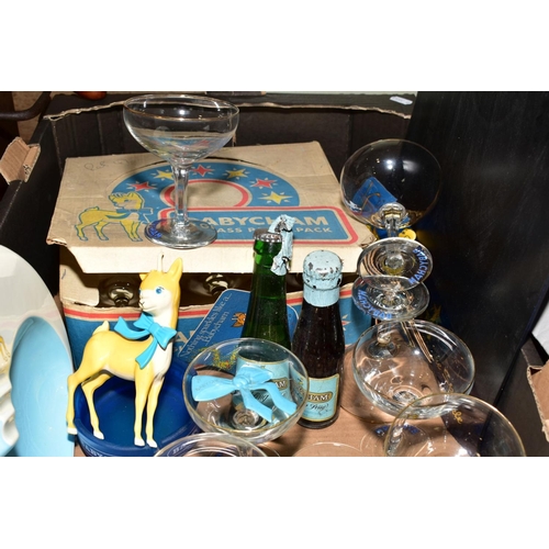 197 - A BOX OF BABYCHAM ADVERTISING ITEMS, to include ashtrays, boxed set of six glasses, chalk board etc