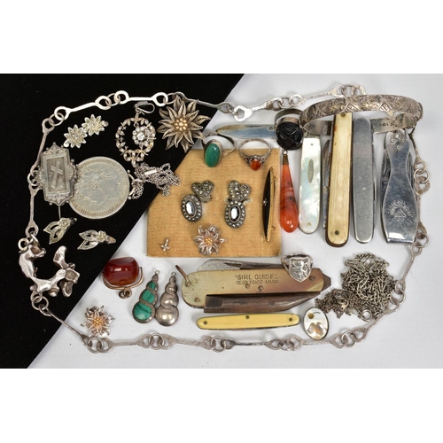 20 - A SELECTION OF ITEMS, to include a silver engraved bangle with safety clasp, various non pierced ear... 