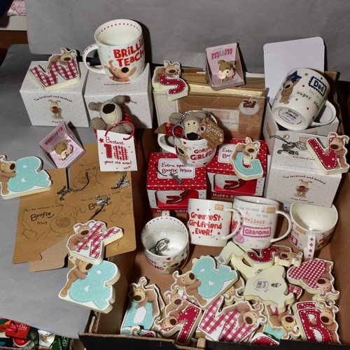 371 - BOOFLE MUGS, KEY RINGS, WOODEN LETTERS AND PHOTO ALBUM, Two's Company trinkets and Xpressions 'Mum' ... 