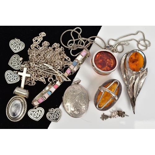 86 - A SELECTION OF JEWELLERY, to include an amber set ring, brooch and pendant, stamped 925, various nec... 