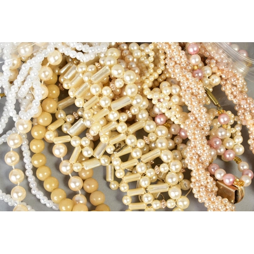 96 - A SELECTION OF ITEMS, to include various pieces of costume jewellery such as imitation pearl necklac... 