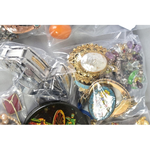 97 - A SELECTION OF COSTUME JEWELLERY, to include brooches of various designs such as Elephants, cameos, ... 