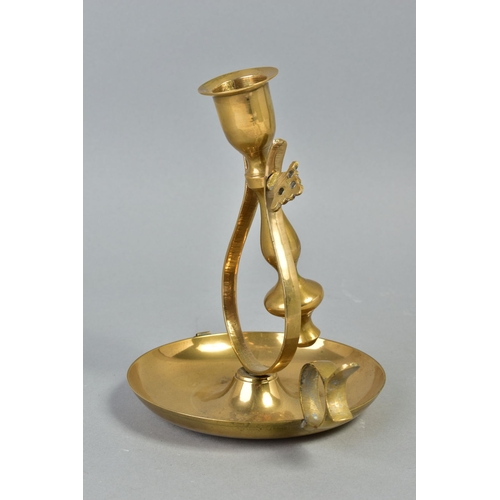 225A - NAUTICAL INTEREST: a late 19th/early 20th Century brass ship's chamberstick, gimbal mounted candle h... 