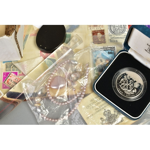 97 - A SELECTION OF ITEMS, to include a modern silver stamp box with two stamps to the lid, opens to reve... 