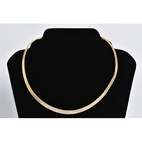 164 - AN 18CT GOLD NECKLACE, of herringbone design to the lobster claw clasp and adjustable chain, with an... 