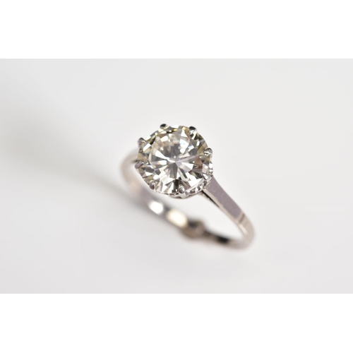 100 - A LARGE SINGLE STONE DIAMOND RING, a round brilliant cut diamond claw set, estimated diamond weight ... 