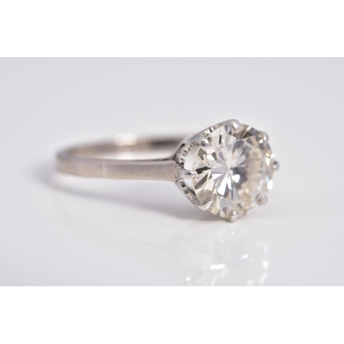 100 - A LARGE SINGLE STONE DIAMOND RING, a round brilliant cut diamond claw set, estimated diamond weight ... 