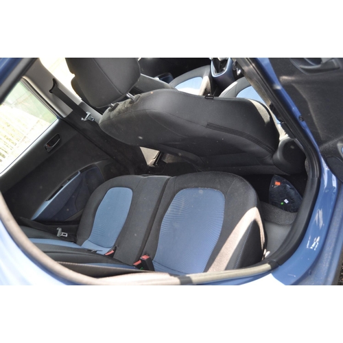 1001 - A 2015 HYUNDIA i10 SE FIVE DOOR CAR, in morning blue, Registration DX15 0XF, 998c petrol engine, 5 s... 