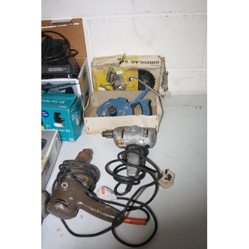 1146 - A COLLECTION OF VINTAGE AND MODERN POWER TOOLS, including a Black & Decker HS1 lawn mower (untested ... 