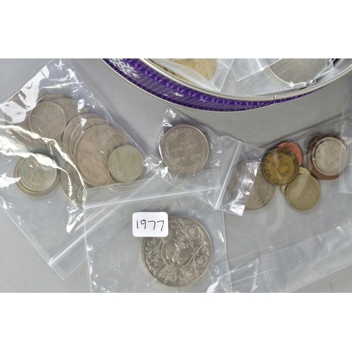 125 - A CADBURY BISCUIT TIN OF WORLD COINS, to include three Irish year sets, etc