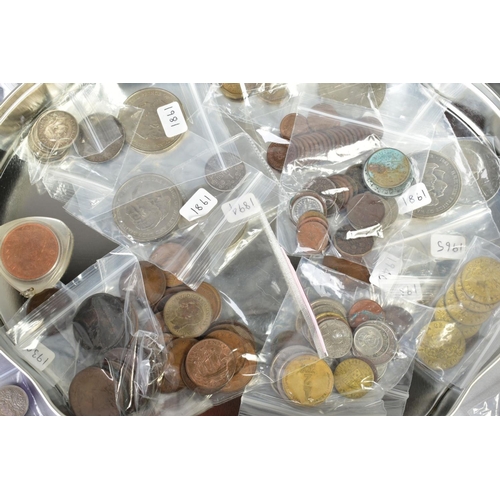 125 - A CADBURY BISCUIT TIN OF WORLD COINS, to include three Irish year sets, etc