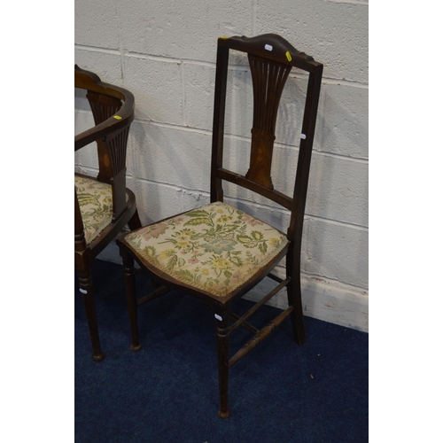 1276 - AN EDWARDIAN MAHOGANY AND STRUNG THREE PIECE PARLOUR SUITE, with a pierced splat back, comprising an... 