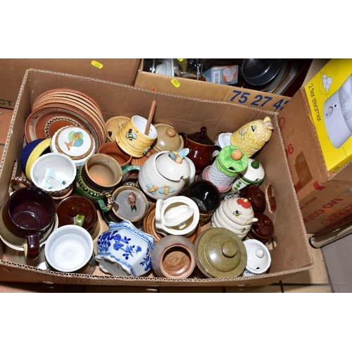 456 - TEN BOXES AND LOOSE KITCHEN RELATED ITEMS, NOVELTY PRESERVE POTS, etc, to include Moria Pottery game... 