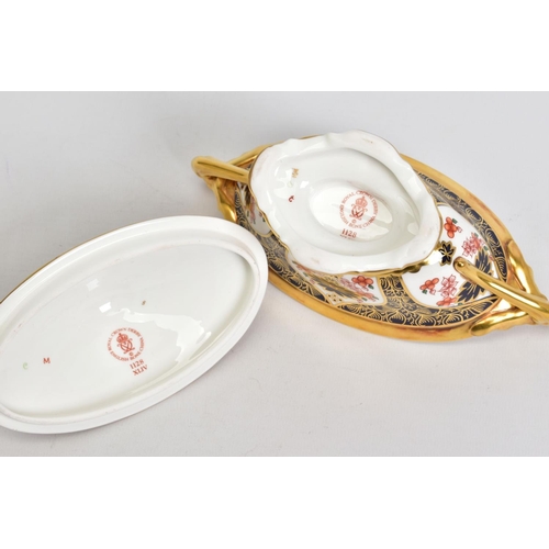 570 - A ROYAL CROWN DERBY IMARI SOLID GOLD BAND TWIN HANDLED OVAL VASE AND COVER, 1128 pattern, date code ... 