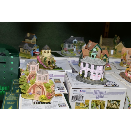 632 - THIRTY ONE LILLIPUT LANE SCULPTURES FROM THE BRITISH COLLECTION, various backstamps, all with deeds ... 