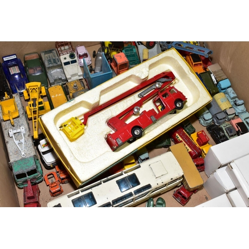 637 - A BOXED CORGI MAJOR TOYS BEDFORD SIMON SNORKEL FIRE ENGINE, No.1127, appears complete and in working... 