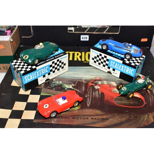 639 - A BOXED TRI-ANG SCALEXTRIC GRAND PRIX SERIES MODEL MOTOR RACING SET, No.GP3, missing both cars, one ... 