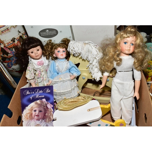 641 - A COLLECTION OF BOXED AND UNBOXED MODERN COLLECTORS DOLLS, to include examples from The Hamilton Col... 