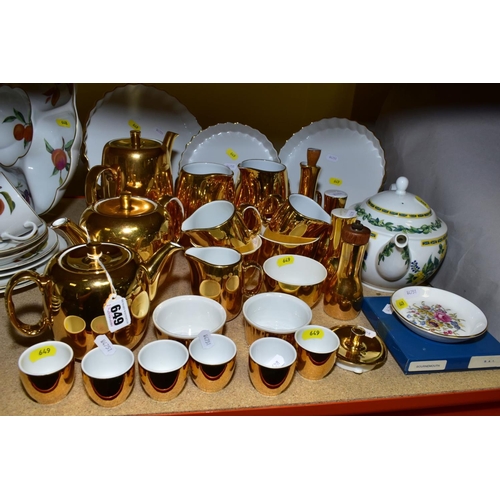 649 - A ROYAL WORCESTER RIO PATTERN TEAPOT AND A ROYAL WORCESTER GOLD LUSTRE OVEN TO TABLE WARE SET, inclu... 