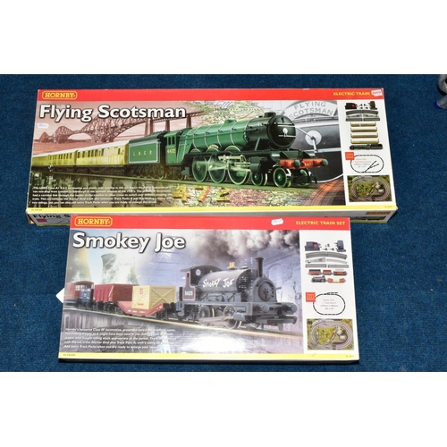 657 - A BOXED HORNBY RAILWAYS OO GAUGE FLYING SCOTSMAN TRAIN SET, No.R1039, comprising said locomotive and... 