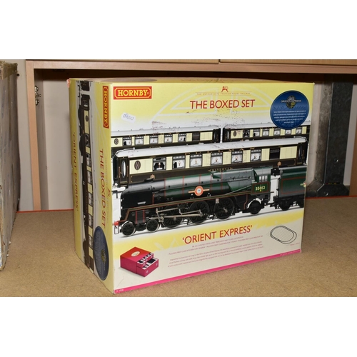 658 - A HORNBY RAILWAYS OO GAUGE 'ORIENT EXPRESS' THE BOXED SET, No.R1038, comprising Rebuilt Merchant Nav... 