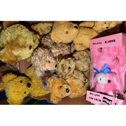 667 - A QUANTITY OF TEDDY BEARS AND OTHER SOFT TOYS, to include boxed Chiltern 'Mini-Pet' bear (box damage... 