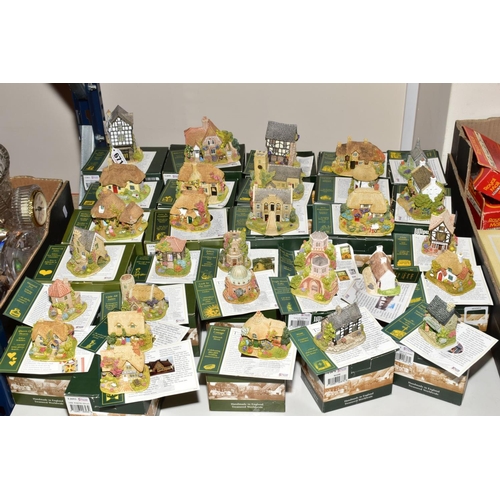 671 - THIRTY ONE BOXED LILLIPUT LANE SCULPTURES FROM BRITISH COLLECTION, all with deeds, 'God's Providence... 