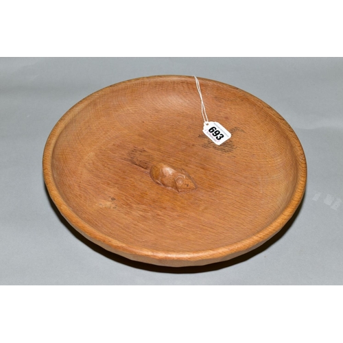 693 - A ROBERT THOMPSON MOUSEMAN OAK FRUIT BOWL, carved mouse to centre, diameter 29cm