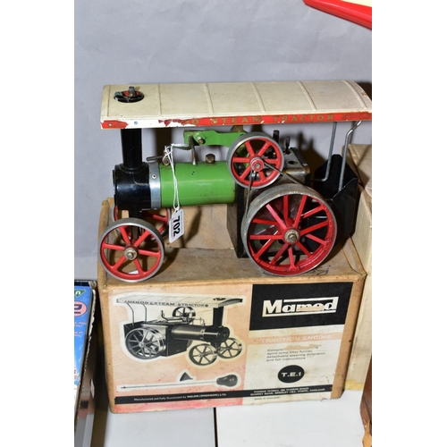 702 - A BOXED MAMOD LIVE STEAM TRACTION ENGINE, No TE1, not tested, playworn condition but complete with a... 