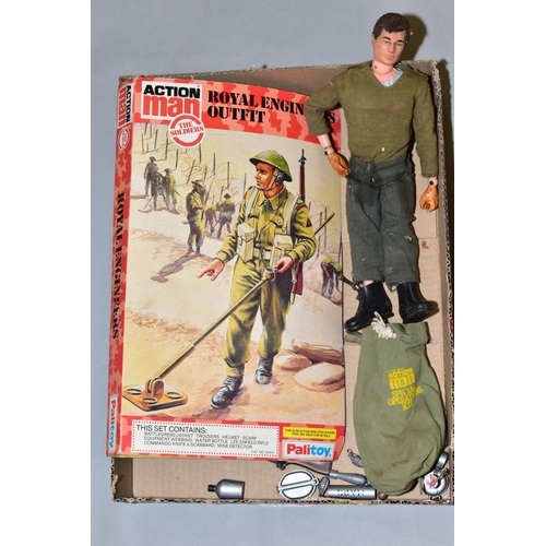 704 - AN ACTION MAN ROYAL ENGINEERS OUTFIT, No 34374, still sealed in original book type packaging, plasti... 