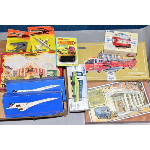 716 - A BOXED CORGI CLASSICS AMERICAN LA FRANCE AERIAL LADDER TRUCK, No.97321, Corgi Classics, Matchbox Co... 