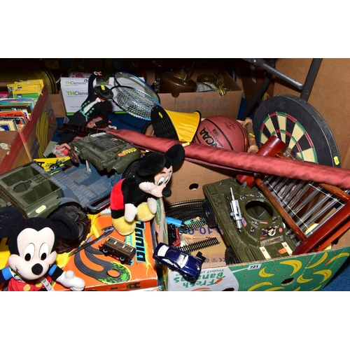 721 - A QUANTITY OF ASSORTED TOYS AND GAMES etc, to include small quantity of 00 gauge Hornby model railwa... 