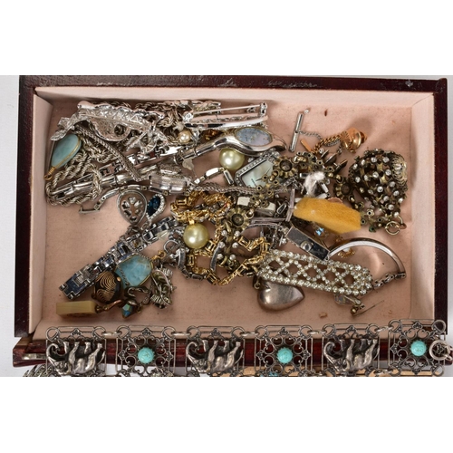 76 - A BOX CONTAINING AN ASSORTMENT OF JEWELLERY, to include a yellow metal bracelet set with oval sapphi... 