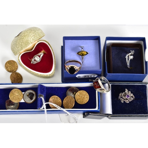 83 - A SELECTION OF JEWELLERY, to include a gentlemen's onyx signet ring, with a 9ct hallmark for Birming... 