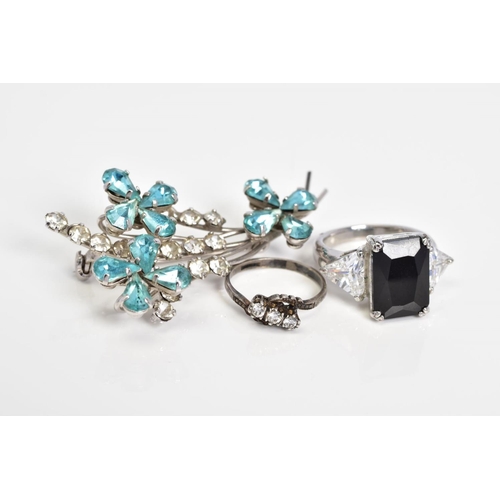 38 - A SELECTION OF JEWELLERY, to include a silver ring set with three circular cut colourless stones ass... 