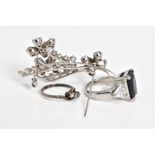 38 - A SELECTION OF JEWELLERY, to include a silver ring set with three circular cut colourless stones ass... 