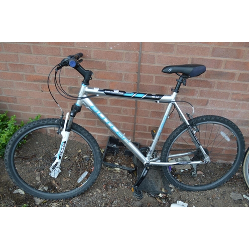 Claud butler trailridge mountain hot sale bike